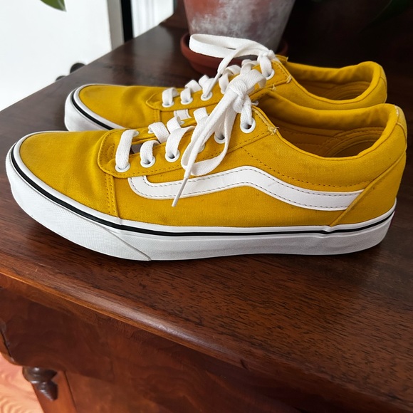 VANS
WARD LACE UP SNEAKERS WOMEN'S - Picture 6 of 12